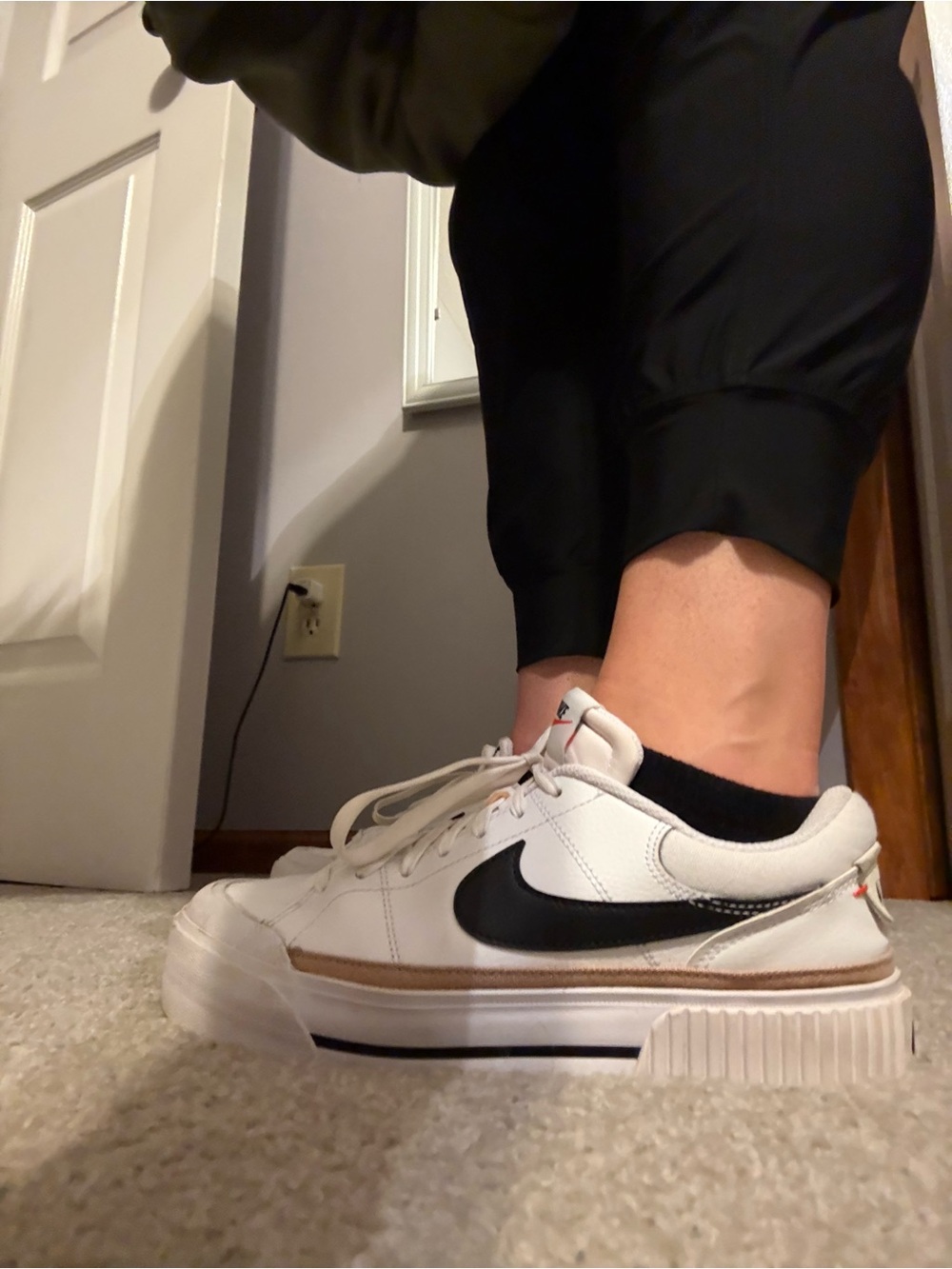 Nike Women's Court Legacy Lift classic